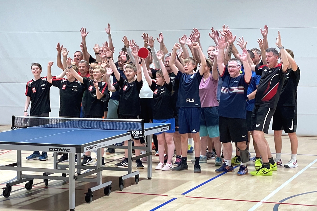 Gruppenfoto "Händehoch"